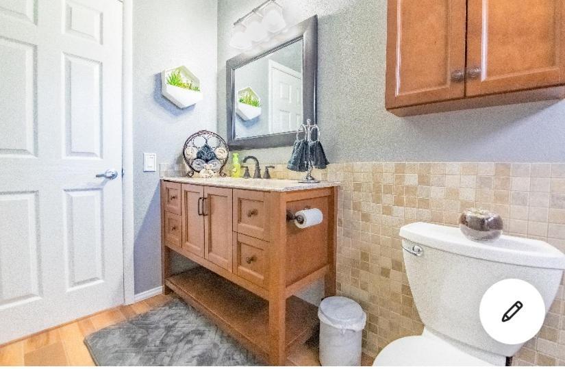 Comfortable Las Vegas Home Away From Home เฮนเดอร์สัน ภายนอก รูปภาพ