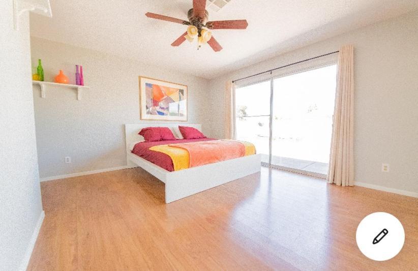 Comfortable Las Vegas Home Away From Home เฮนเดอร์สัน ภายนอก รูปภาพ